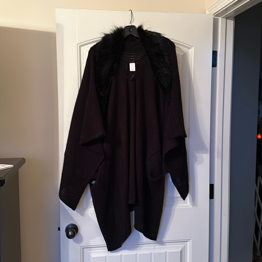 Worn once. Very elegant.